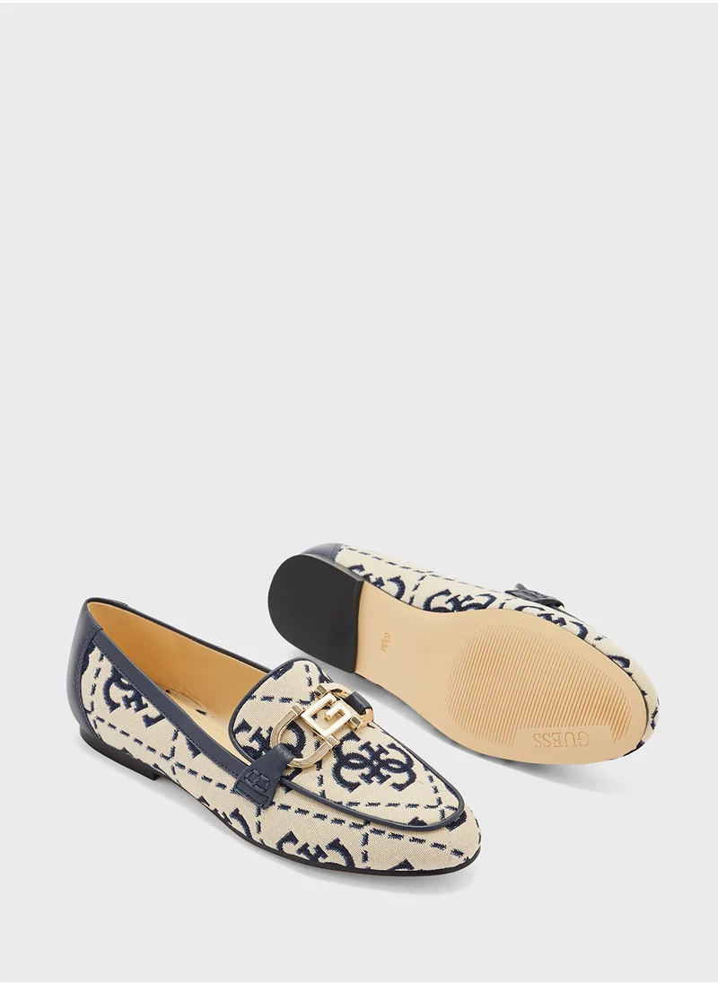 جس Wisaa Buckle Detailed Mocassin