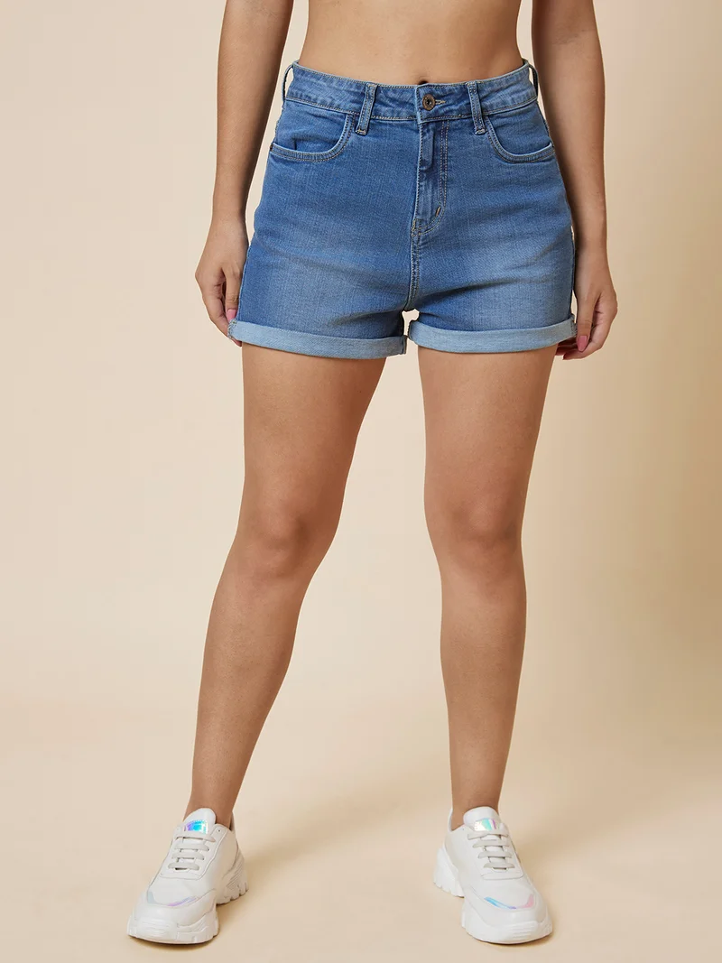 globus Globus Women Stretchable Washed Mid-Rise Denim Shorts
