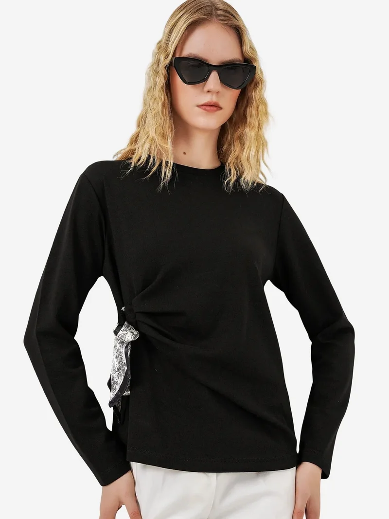 بيغ دارت BDART Women's Long-sleeved Crew Neck Top With Tie Detail