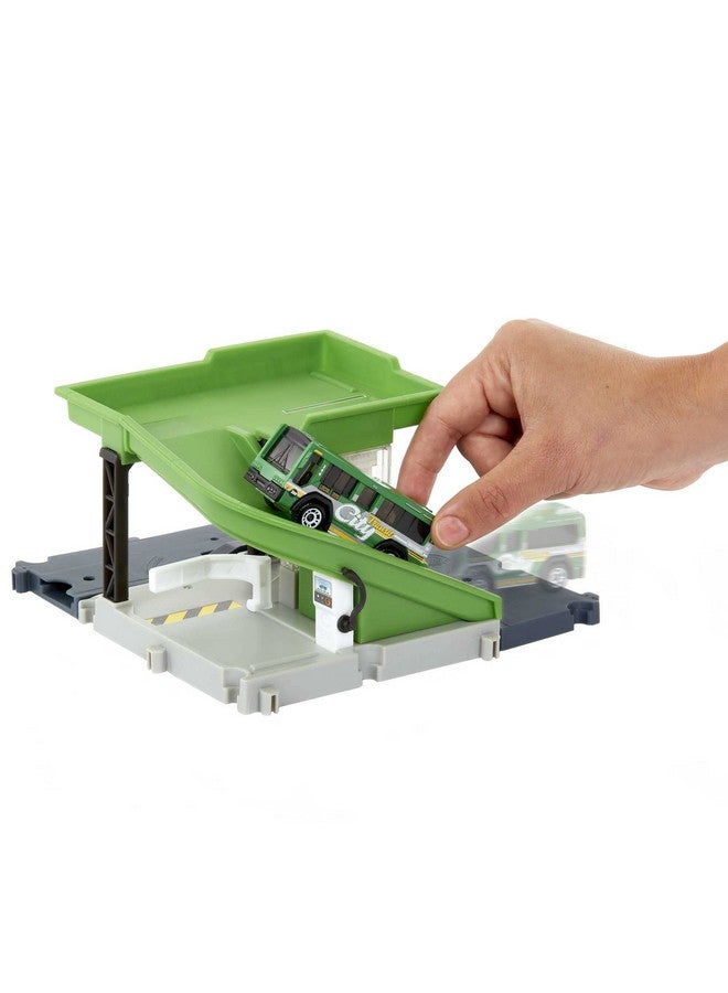 MATCHBOX Matchbox Bus Station Track for Toy Cars Includes 1 Vehicle, Gift for Kids +3 Years Old (Mattel HDL08)  - Image 2