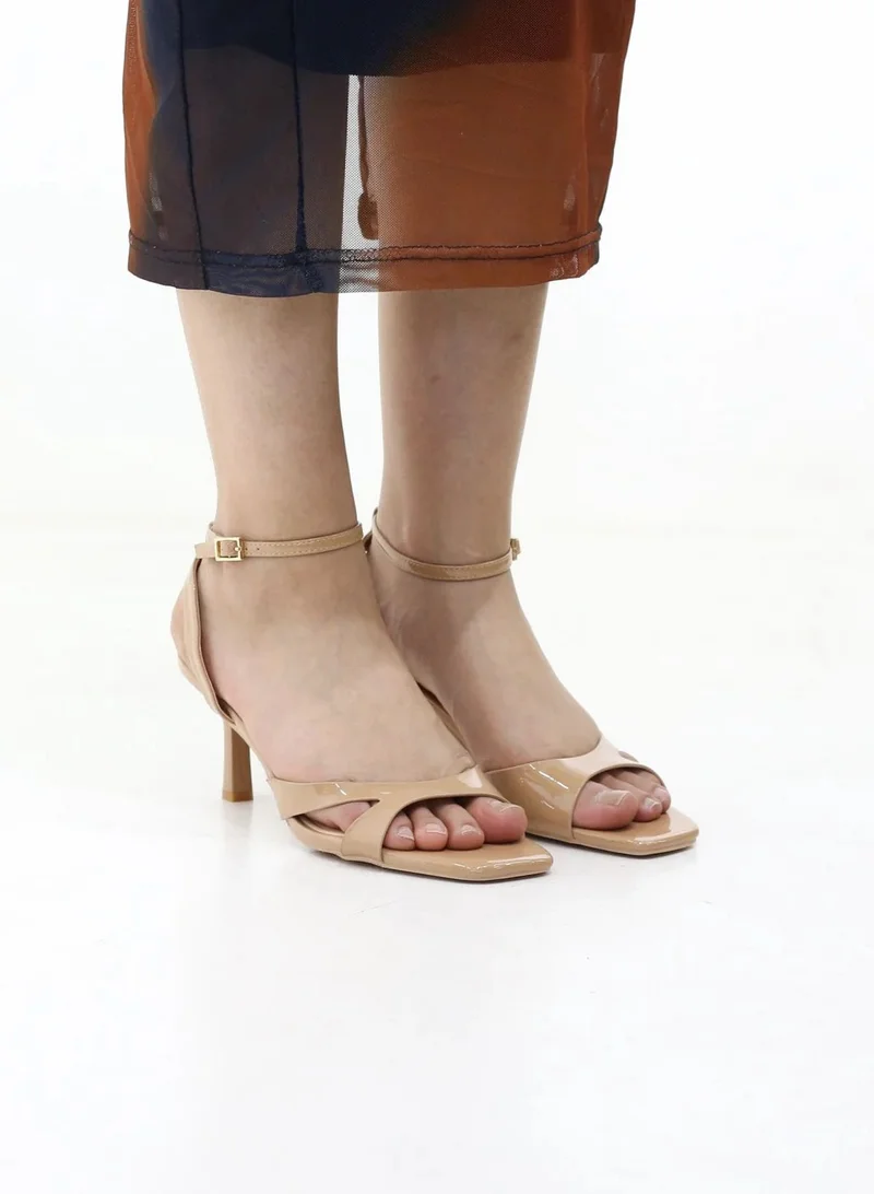 لاماراباريس ZAHARA STILETTO HEEL WITH PATENT FINISH