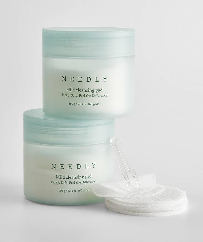 NEEDLY Mild Cleansing Pad, Makeup Remover for Sensitive Skin, Triple Deep Cleansing, Barrier Care with Only Two Surfactants & Panthenol, Extra-Large Soft Vegan Pad, Korean Skincare - Image 2