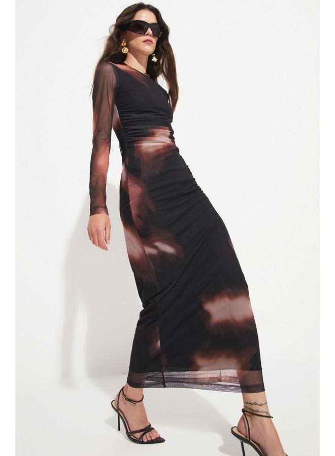 جون فستان ماكسي نسائي بياقة دائرية وتفاصيل مكشكشة لشهر يونيو - Image 2