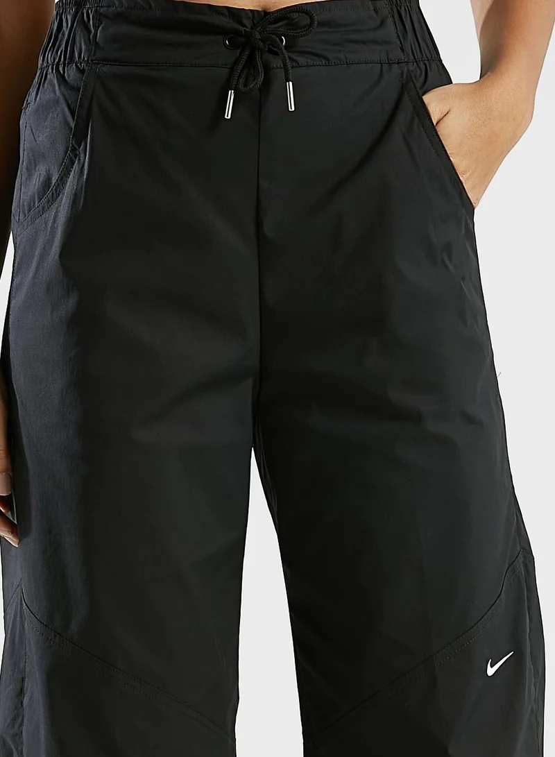 Nike Essential Pants