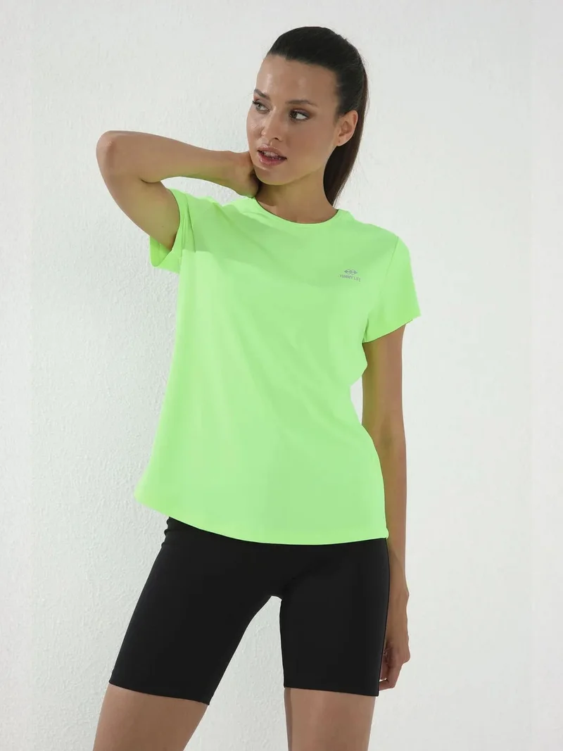 تومي لايف TOMMY Women's Solid Short-Sleeve Crew Neck T-Shirt