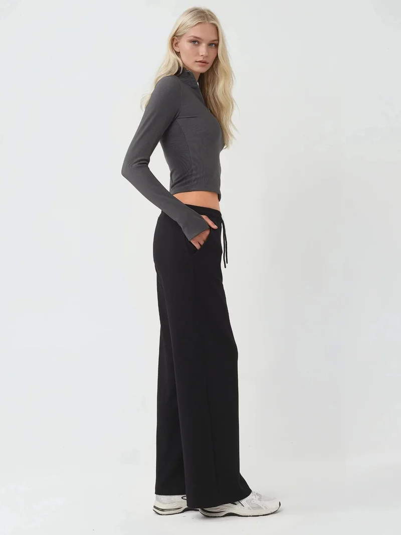 زوبعة بنطلون رياضي واسع بخصر مطاطي ونسيج ناعم