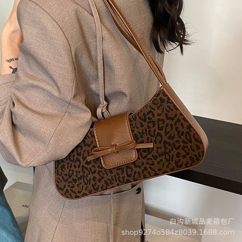 French Niche Fashion Explosions Underarm Small Bag Women Fashion Manufacturers Shoulder Slung Small Bag - Image 3