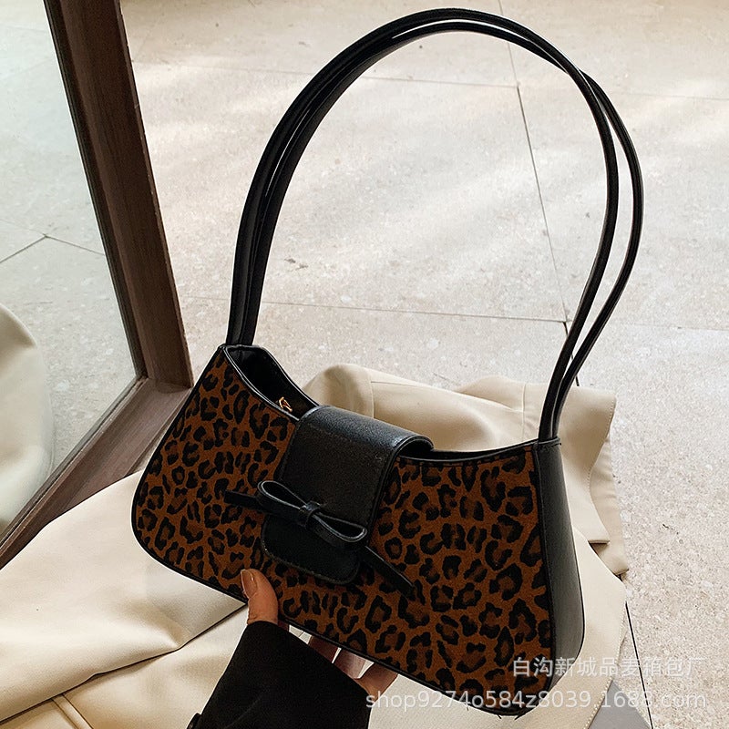 French Niche Fashion Explosions Underarm Small Bag Women Fashion Manufacturers Shoulder Slung Small Bag - Image 5