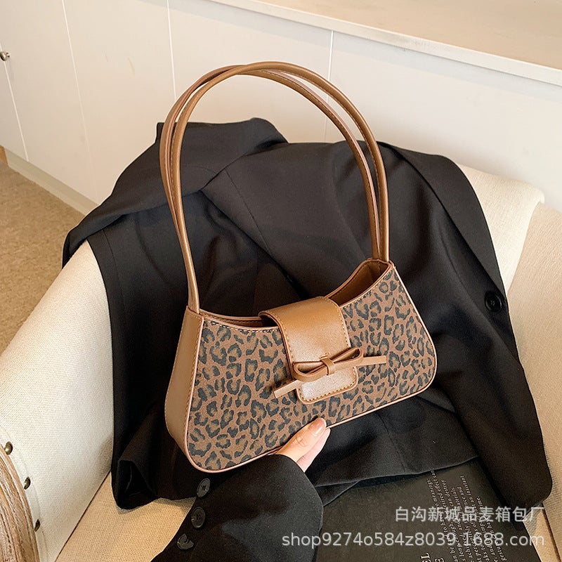 French Niche Fashion Explosions Underarm Small Bag Women Fashion Manufacturers Shoulder Slung Small Bag - Image 1