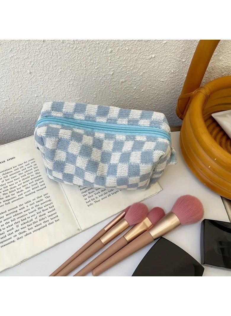 ORiTi - Checkered Kinitted Cosmetic Bag Makeup Pouch Roomy Zipper Pouch Portable Travel Toiletry Bag Organizer - Brown - Image 1