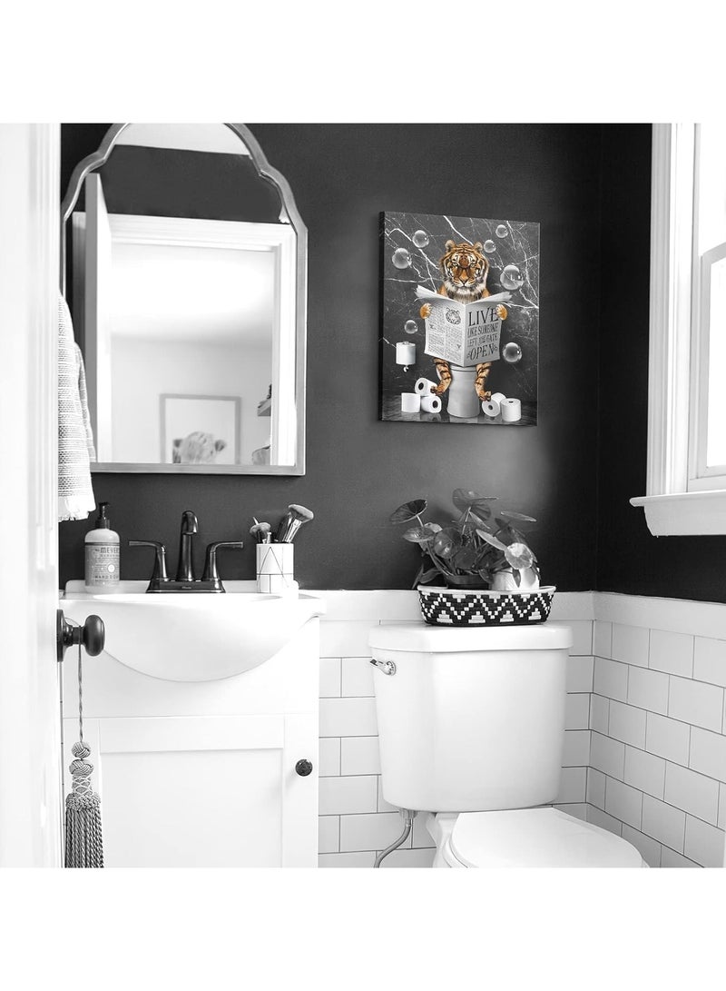 مؤسسة فكرة اليوم اليوم فكرة مضحك النمر حمام جدار الفن | الأسود والأبيض النمر في ملصق المرحاض قماش طباعة للحمام وغرفة النوم وديكور غرفة المعيشة | 12x16 بوصة عمل فني مؤطر - Image 4