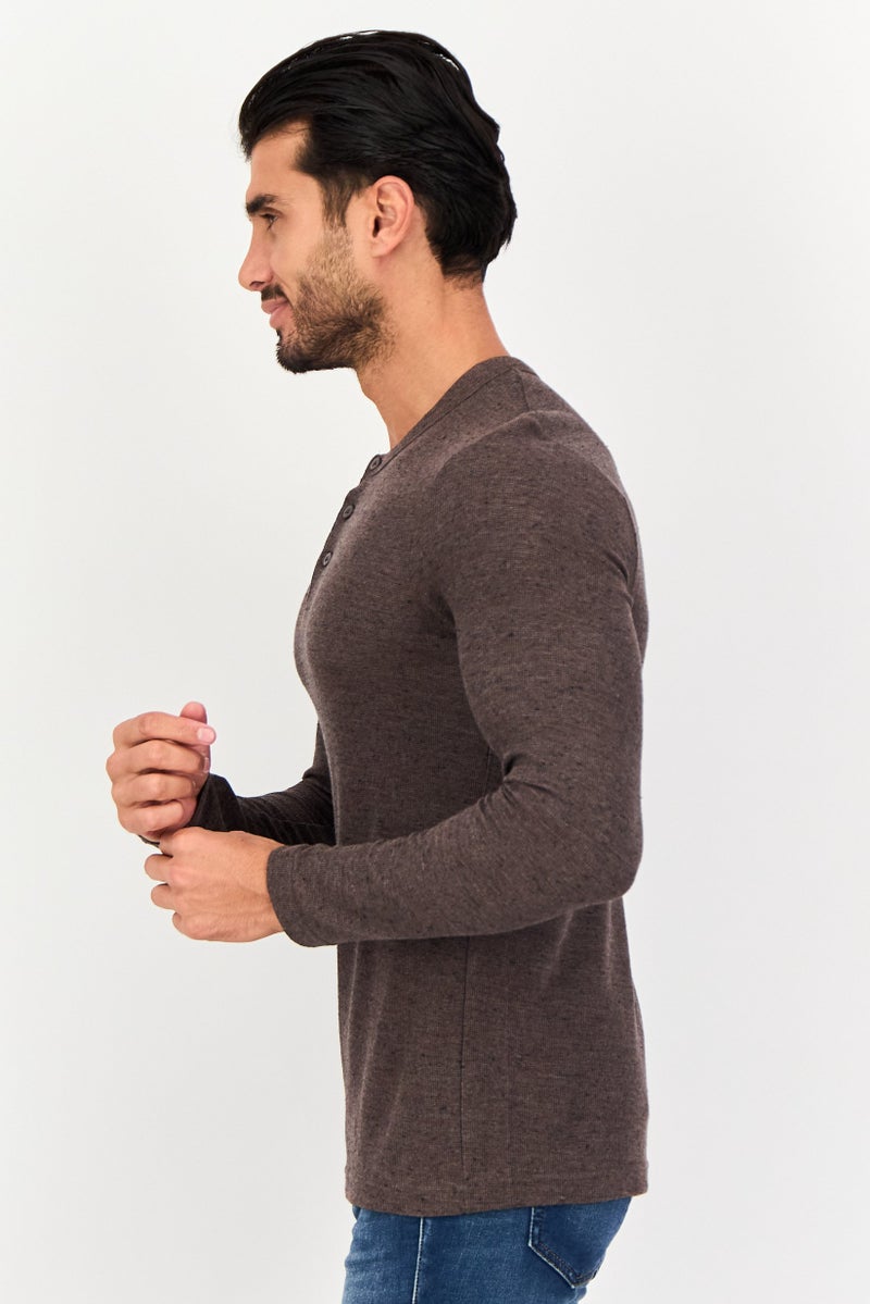 Celio تي شيرت رجالي بأكمام طويلة بياقة دائرية، رمادي غامق - Image 3