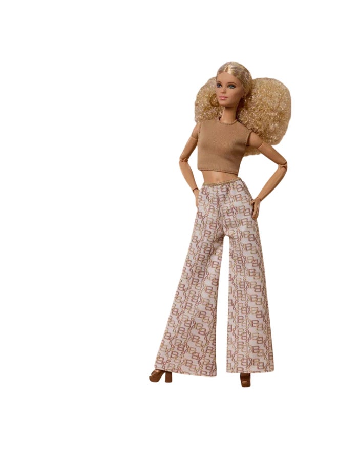 Barbie باربي توقيع باربي باسيك نيوترالز سلسلة دمية الموضة بشعر أشقر (32 سم) - Image 2