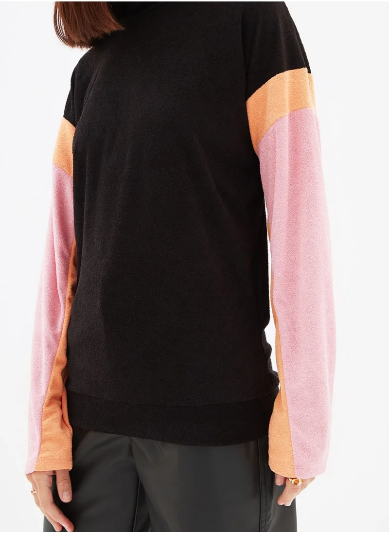 trendyol Crew Neck Sweatshirt