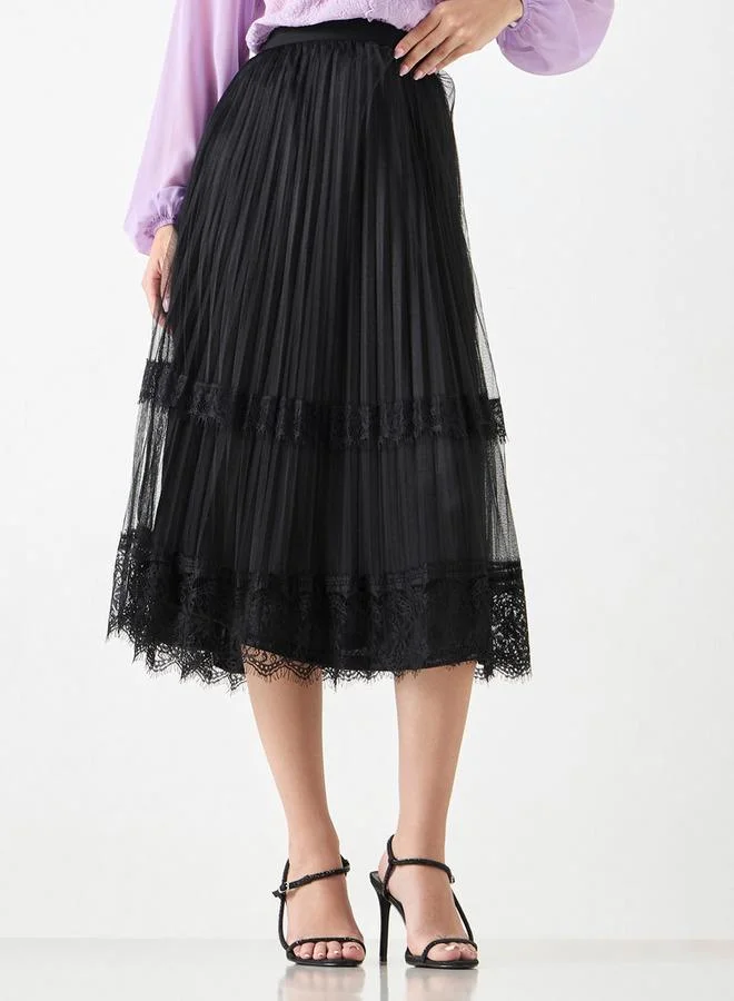 2Xtremz 2Xtremz Pleated Midi Skirt with Elasticated Waistband and Lace Detail