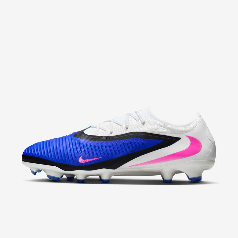 Nike Athletic Outdoor Soccer Shoe