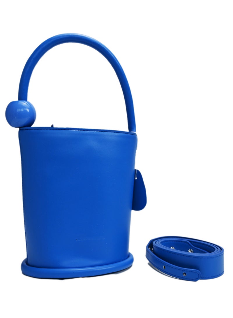 Blue Oval Base Bucket Bag: Chic and Versatile - Image 1