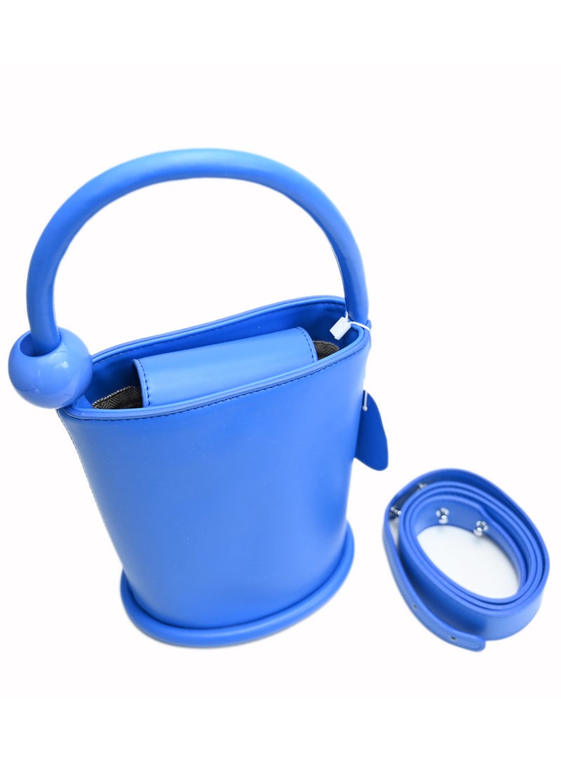 Blue Oval Base Bucket Bag: Chic and Versatile - Image 3