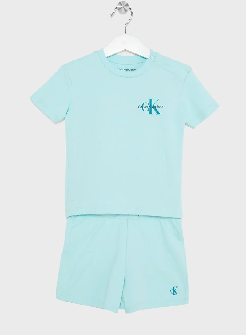 Calvin Klein Jeans Kids Gradient Logo T-Shirt & Shorts Set