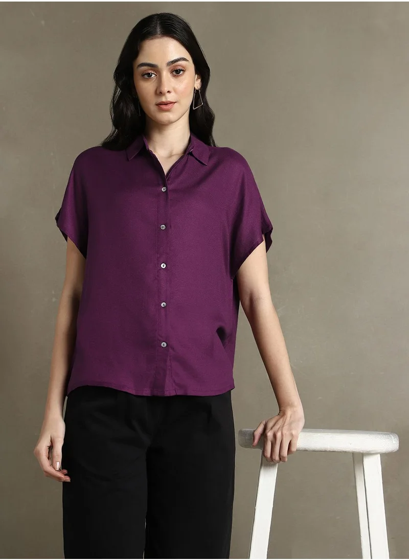 دينيس لينغو Upgrade your wardrobe with this premium Purple Regular Fit Shirts Solid design crafted from Rayon featuring Half Sleeve with Button closure.