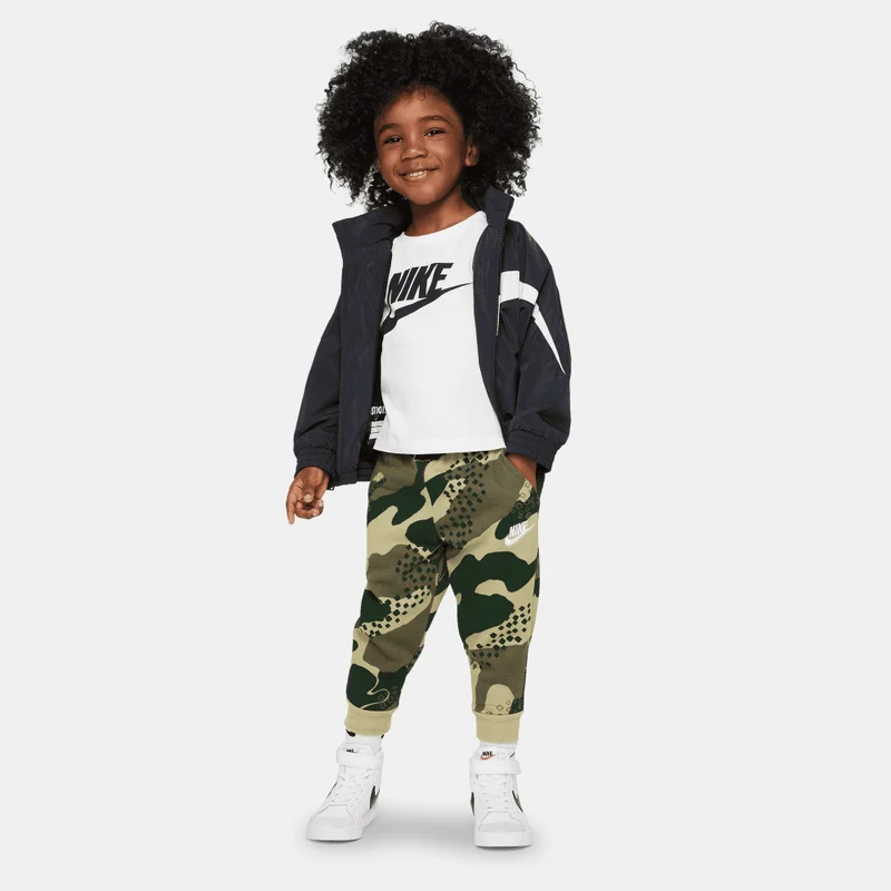 Nike Classic Logo T-Shirt