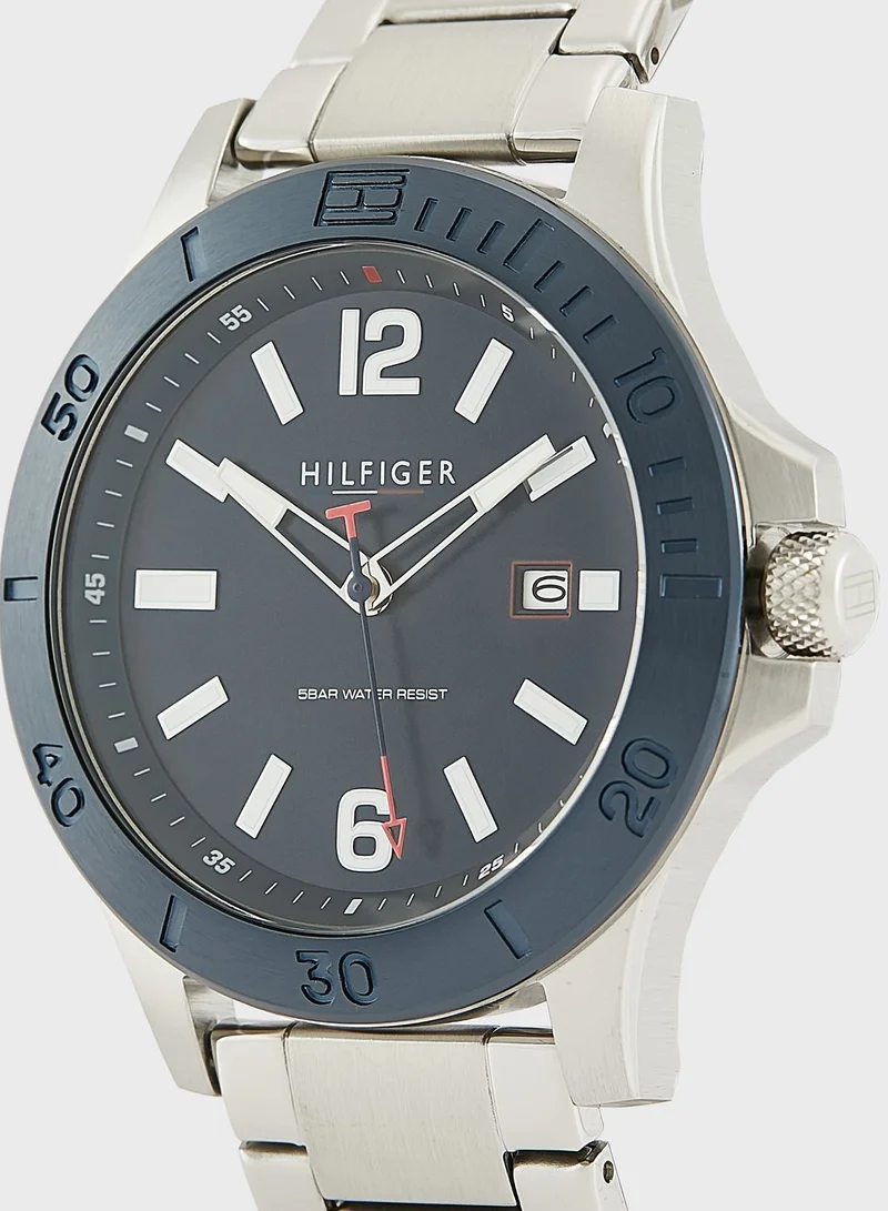 TOMMY HILFIGER Round Analog Watch