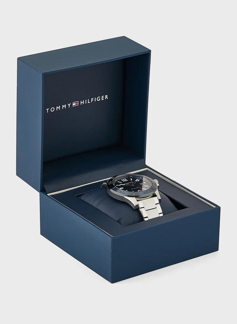 TOMMY HILFIGER Round Analog Watch
