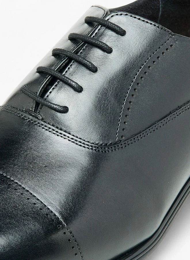 Le Confort Solid Lace-Up Oxford Shoes
