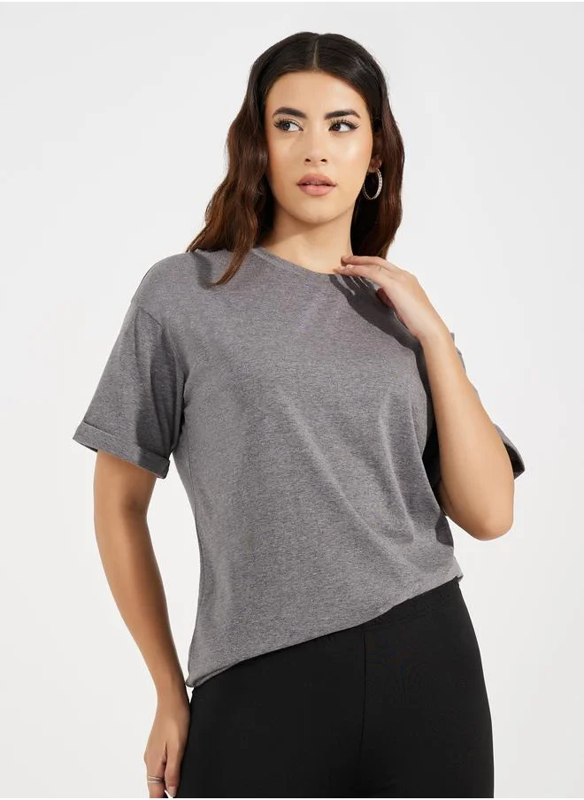 ستايلي Drop Shoulder Turn Up Sleeves Solid T-Shirt