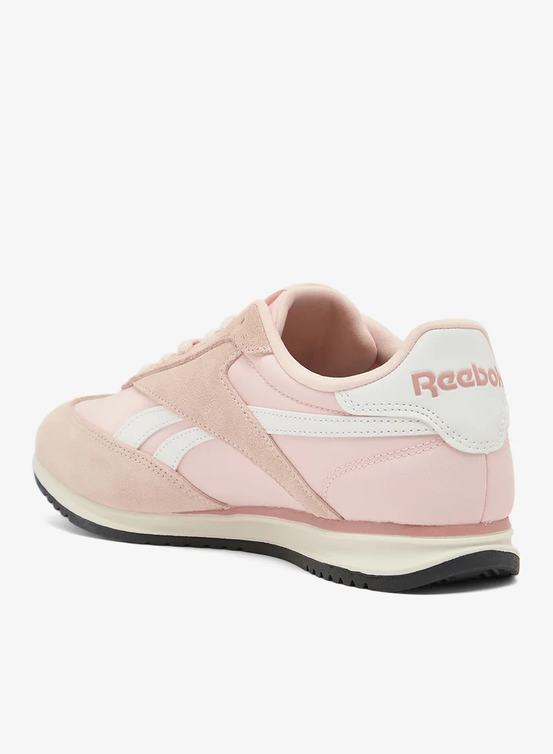 Reebok World 70