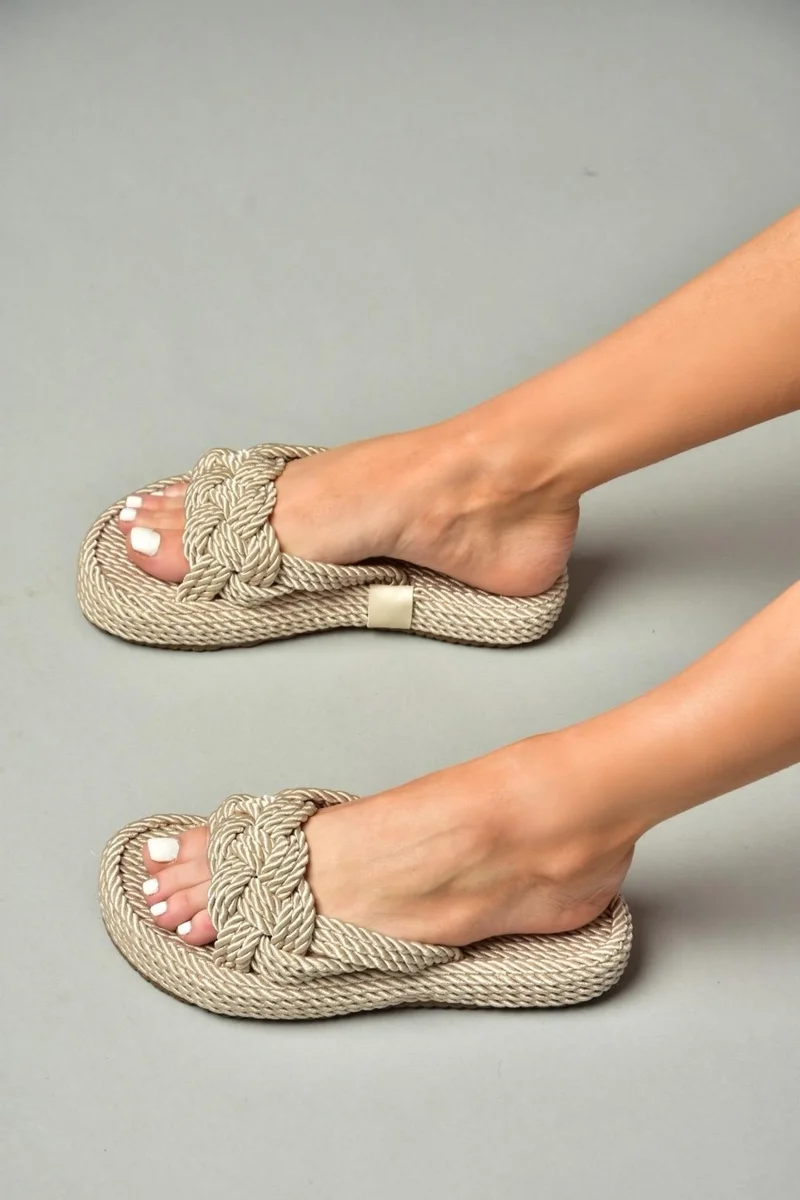 Fox Shoes S596022704 Ten Rope Stringed Straw Slippers