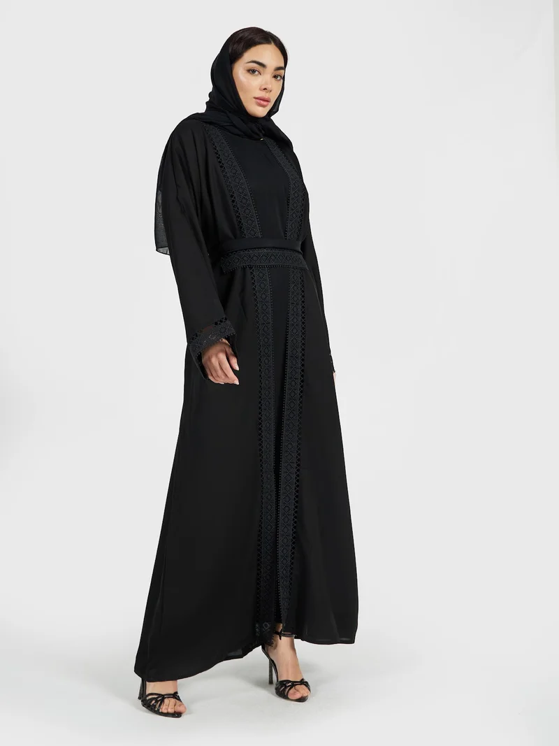 عباءات ريم Classic Black Lace-Bordered Abaya with Matching Waist Belt
