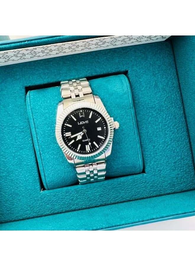 وايف ساعة أنيقة بتصميم فاخر، مزودة بعقارب لاتينية تضيف لمسة كلاسيكية مميزة ستانلس ستيل