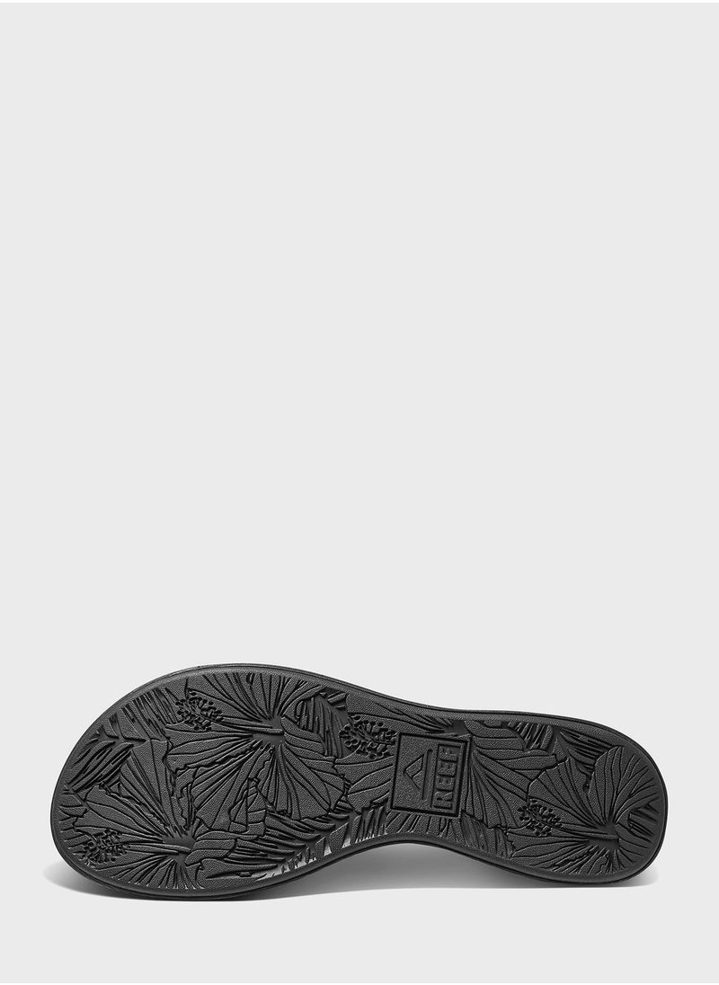 Reef - Cushion Cloud - Image 1