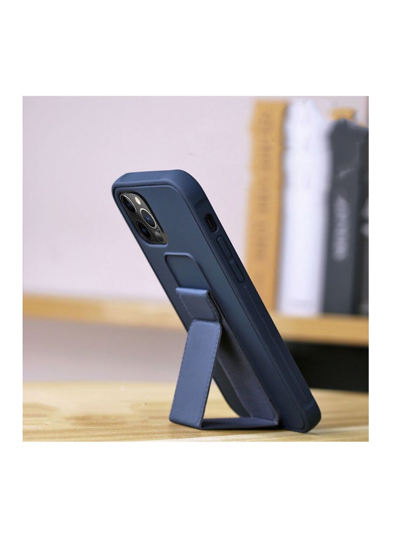 راكسوم جراب حماية للهاتف من السيليكون المطاطي TPU، مزود بمقبض يدوي، متوافق مع هاتف Apple iPhone 15 Pro Max، باللون الأزرق الداكن. - Image 2