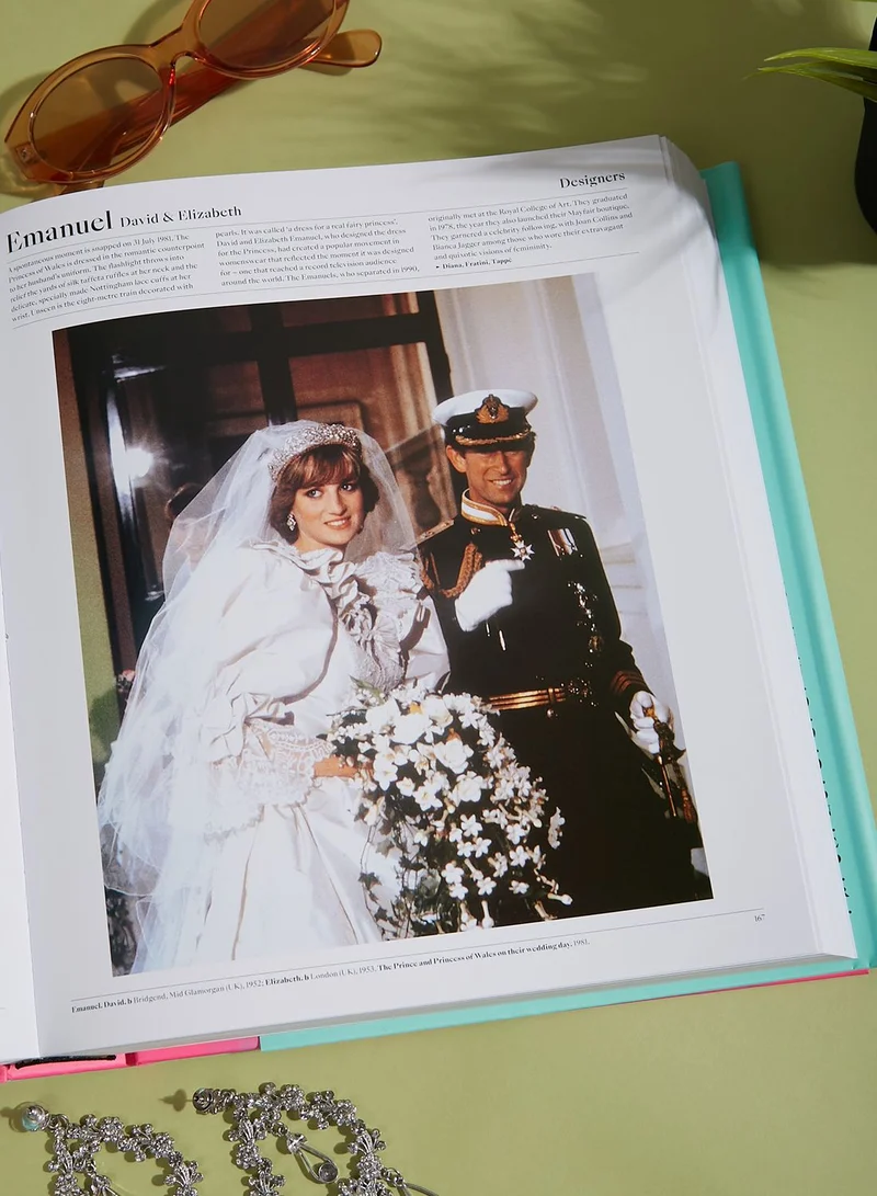 Phaidon The Fashion Book Revised