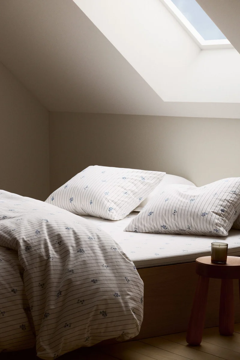 اتش اند ام شرشف بحواف مطاطية من القطن المنقوش