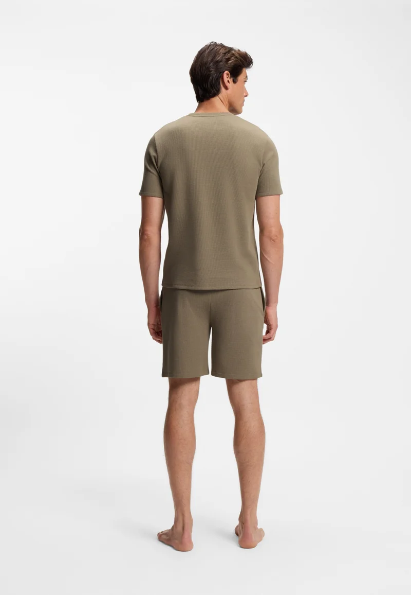 بوس تيشيرت بيجاما قطني مطرز بشعار