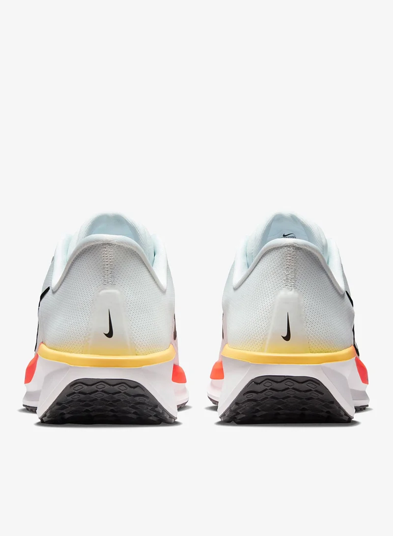 Nike Quest 6