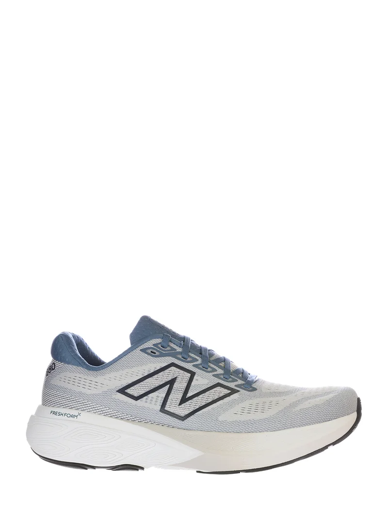 New Balance 880