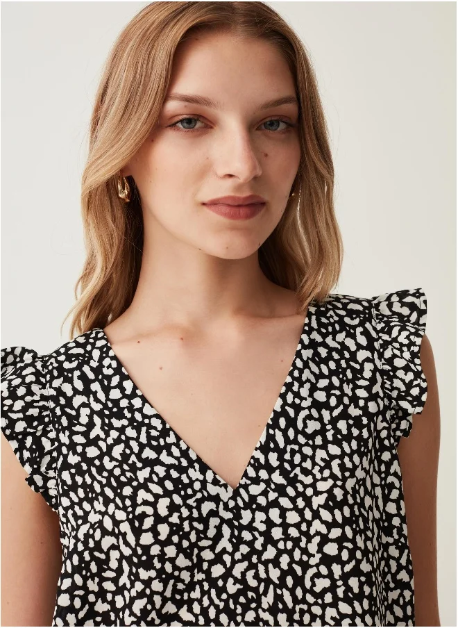 او في اس Ovs Blouse With Patterned Flounce