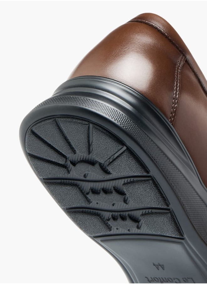 Le Confort Mens Solid Slip-On Loafers With Cutout Detail  - Image 5