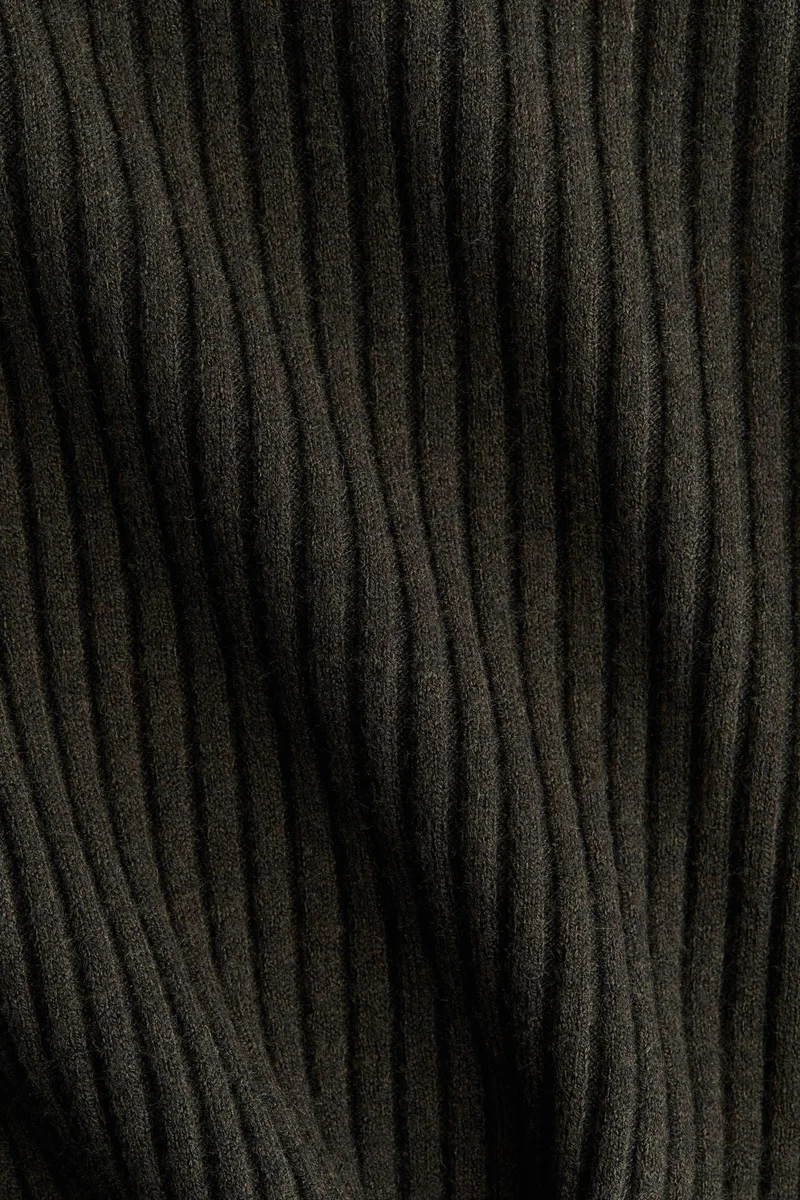 H&M MAMA Rib-knit turtleneck dress