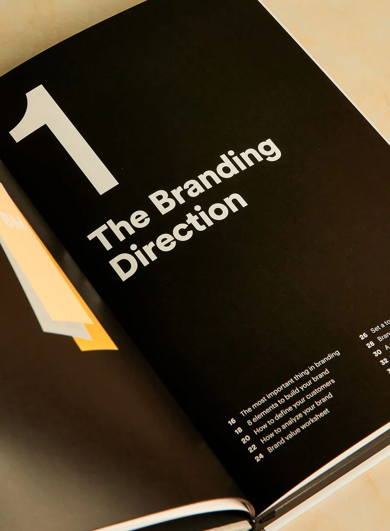 THAMES The Fashion Business Manual: An Illustrated Guide