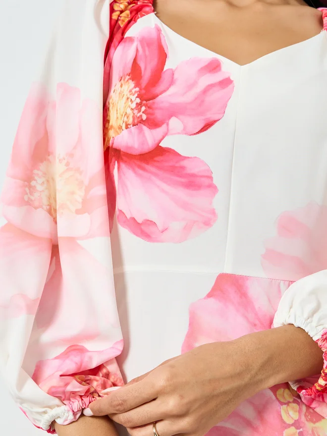 Styli  Styli Link Pink Sweetheart Neck Floral Maxi Dress for Women | Best Price UAE