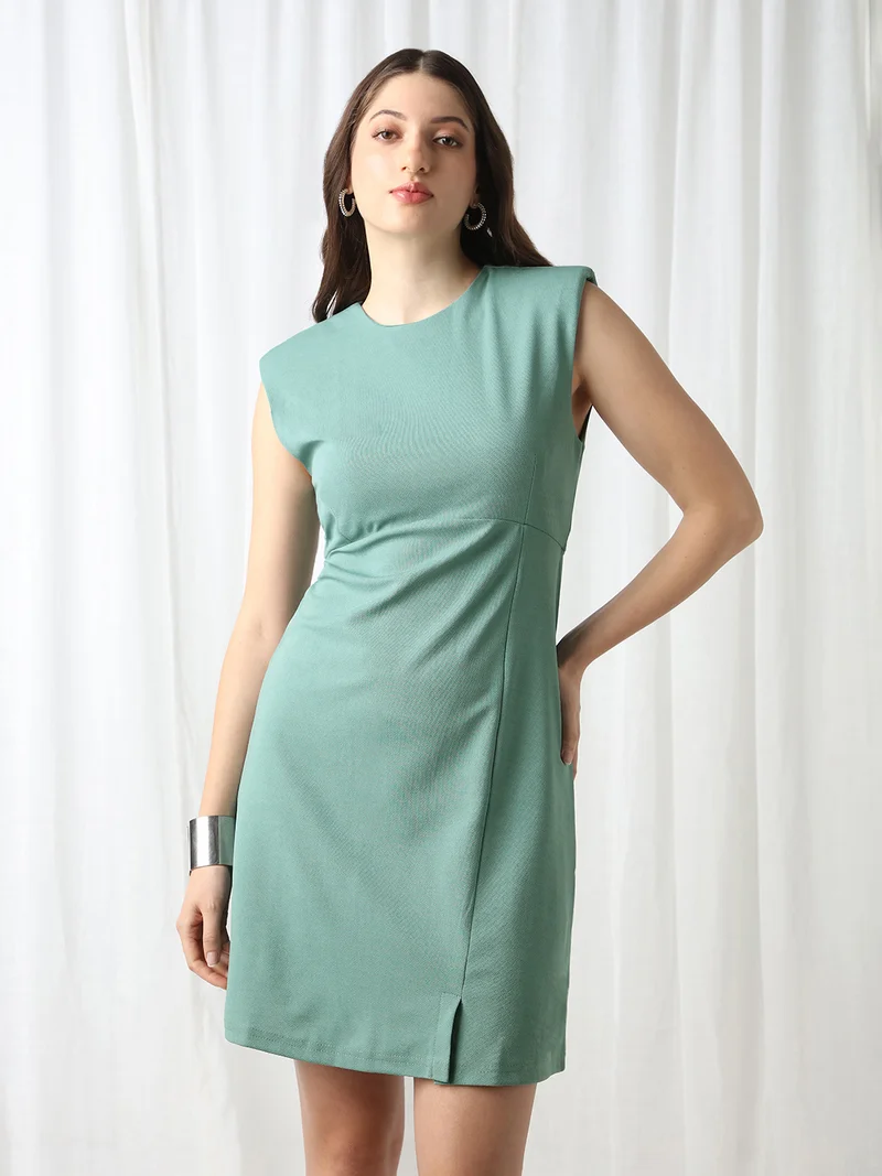 جلو باص فستان نسائي أخضر بياقة مستديرة وأكتاف مبطنة بتصميم ذاتي قصير مناسب للعمل
