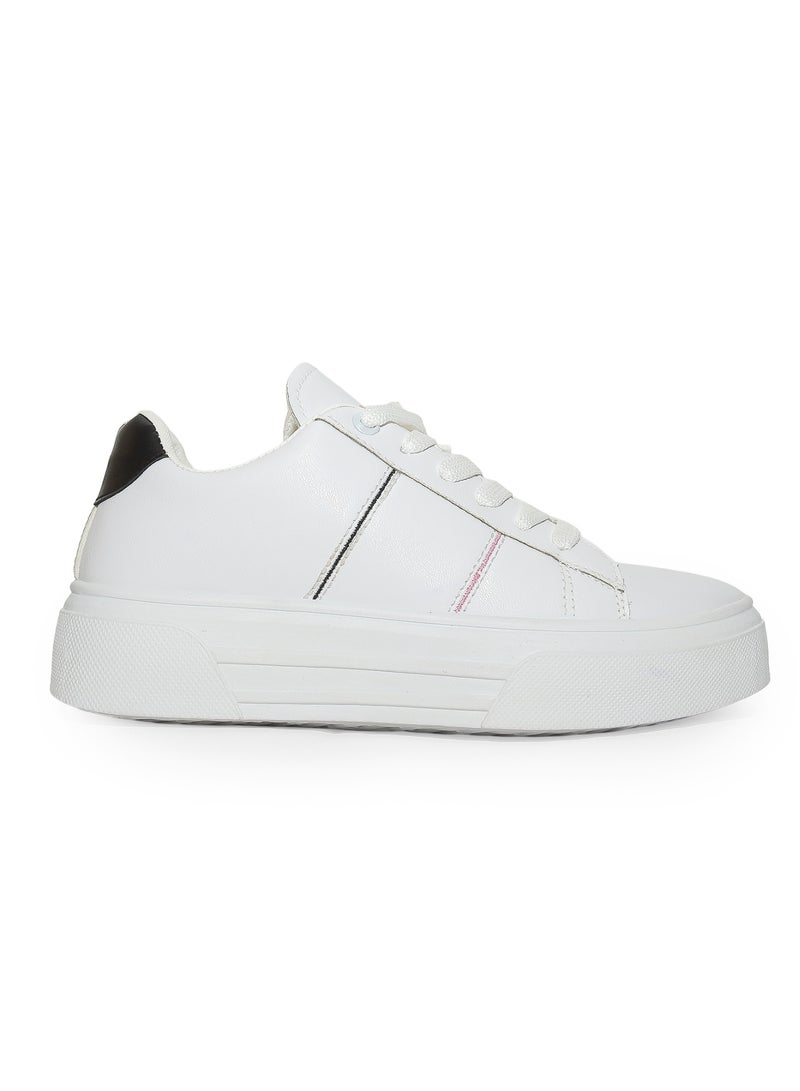 Desert Women's Fashion Sneakers – Basic Design - Image 1