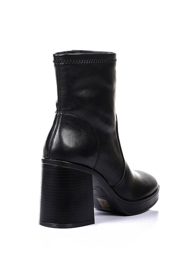 Stitching Detail Classy Leather Plain Black Mid Calf Heeled Boots - pzsku/ZD6054490EC06ED33A77CZ/45/_/1701607216/2c69a3cb-7ad0-4b5b-a863-51dcdf86d240