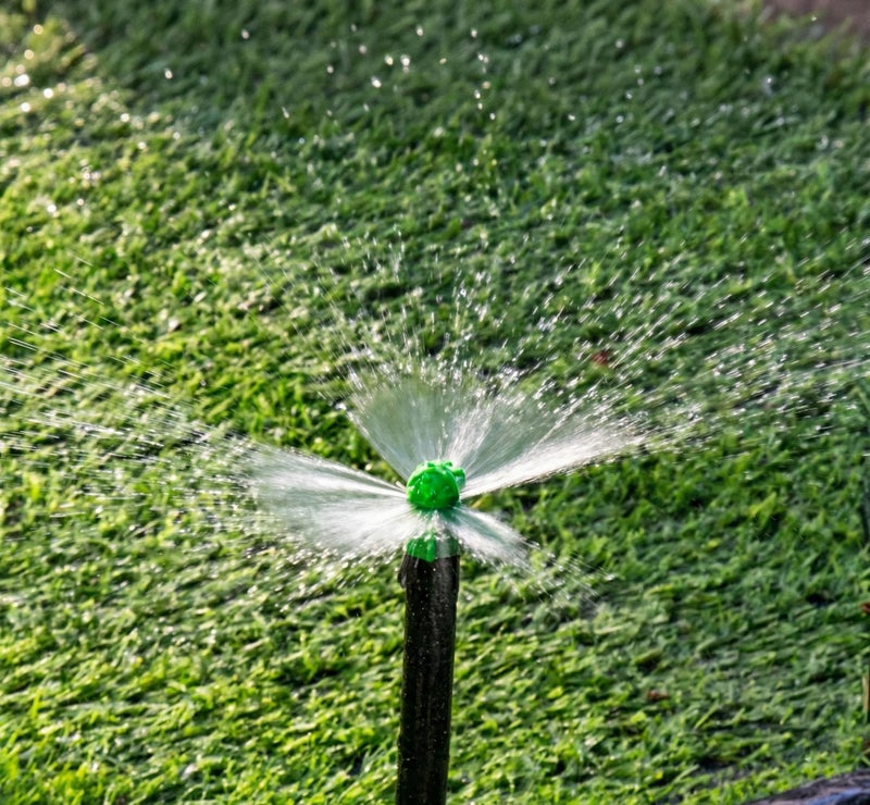 APPSTER (100pcs) 360° Refraction Sprinkler Misting Nozzle | Water Saving Irrigation Mist Sprayer for Garden Plants, Lawn, Greenhouse & Agriculture | Micro Spray Heads for PE/PVC Drip Systems - Image 3