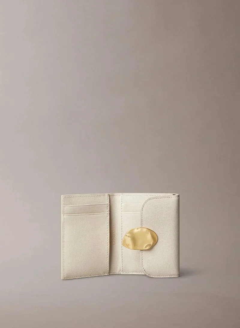 Calvin Klein Chateau Leather RFID Trifold Cardholder for Women | Best Price UAE